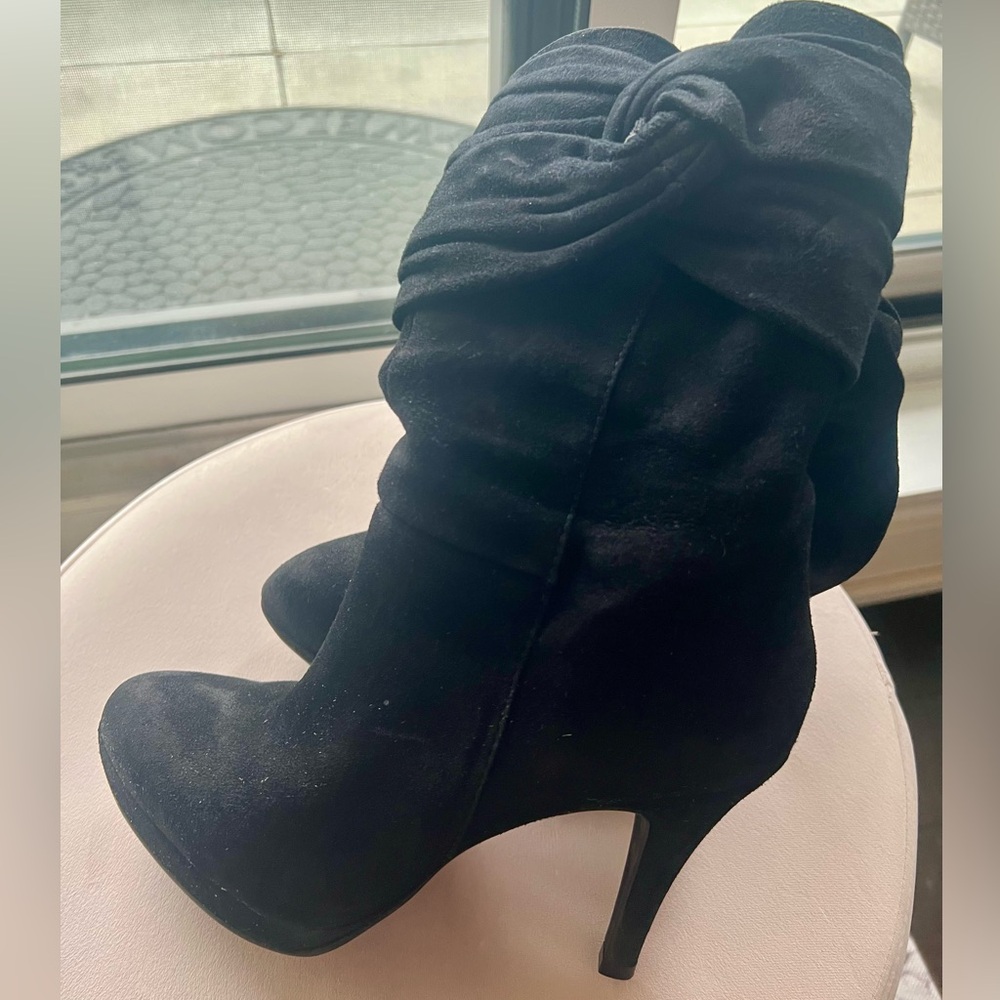 GEOX D Selenest G suede Women's Boots with box.